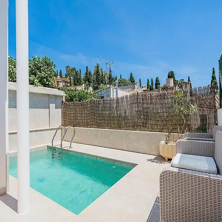 With Private Pool *